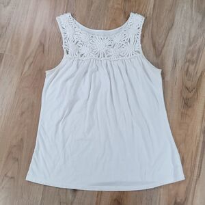 💜Merona White Floral Crochet Yoke Sleeveless Top Medium